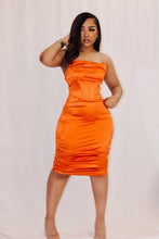 Load image into Gallery viewer, Sunkist Midi Dress