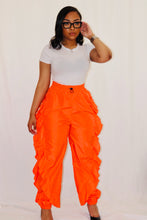 Load image into Gallery viewer, Ruffle Joggers